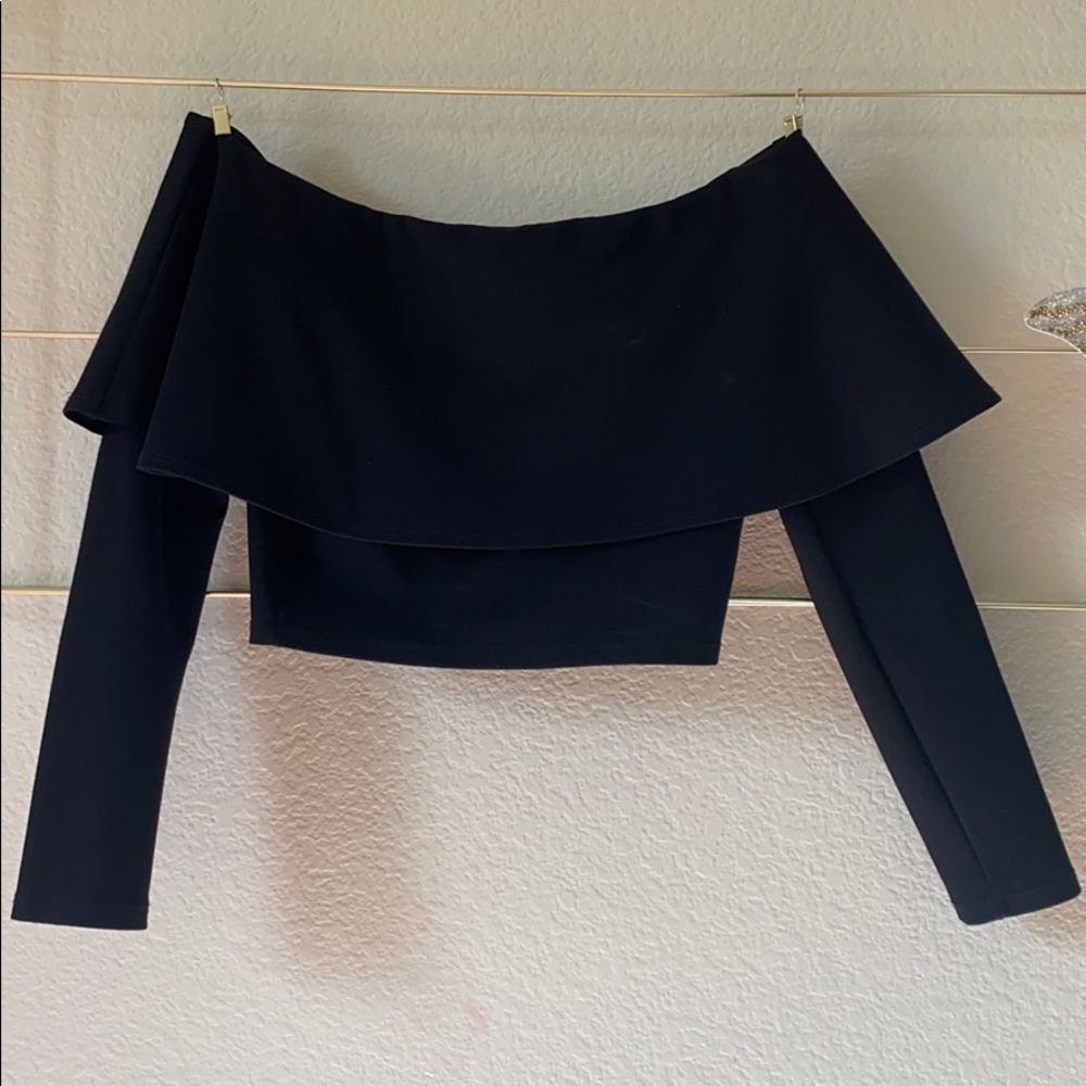 Off the Shoulder Ruffle Crop Top Size Small